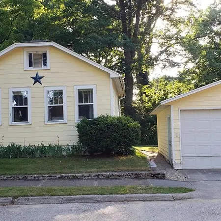 Experience South Haven - Little Yellow Cottage Extérieur photo
